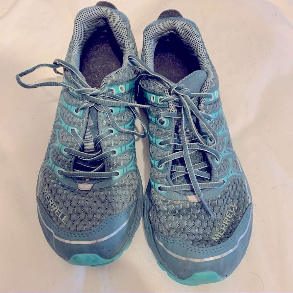 Women’s Merrill size 7.5 all terrain shoes